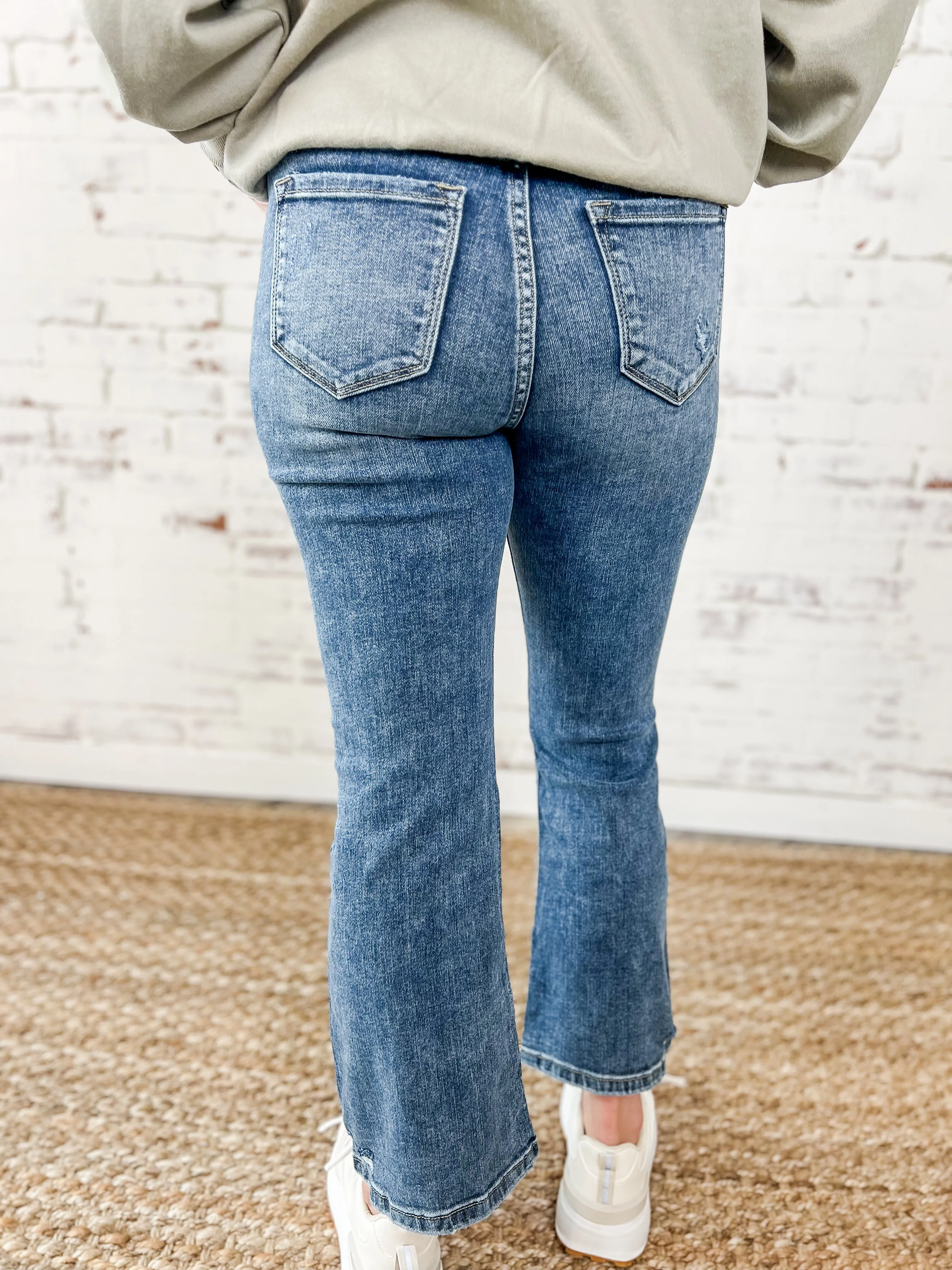 Mila Mid Rise Crop Flare