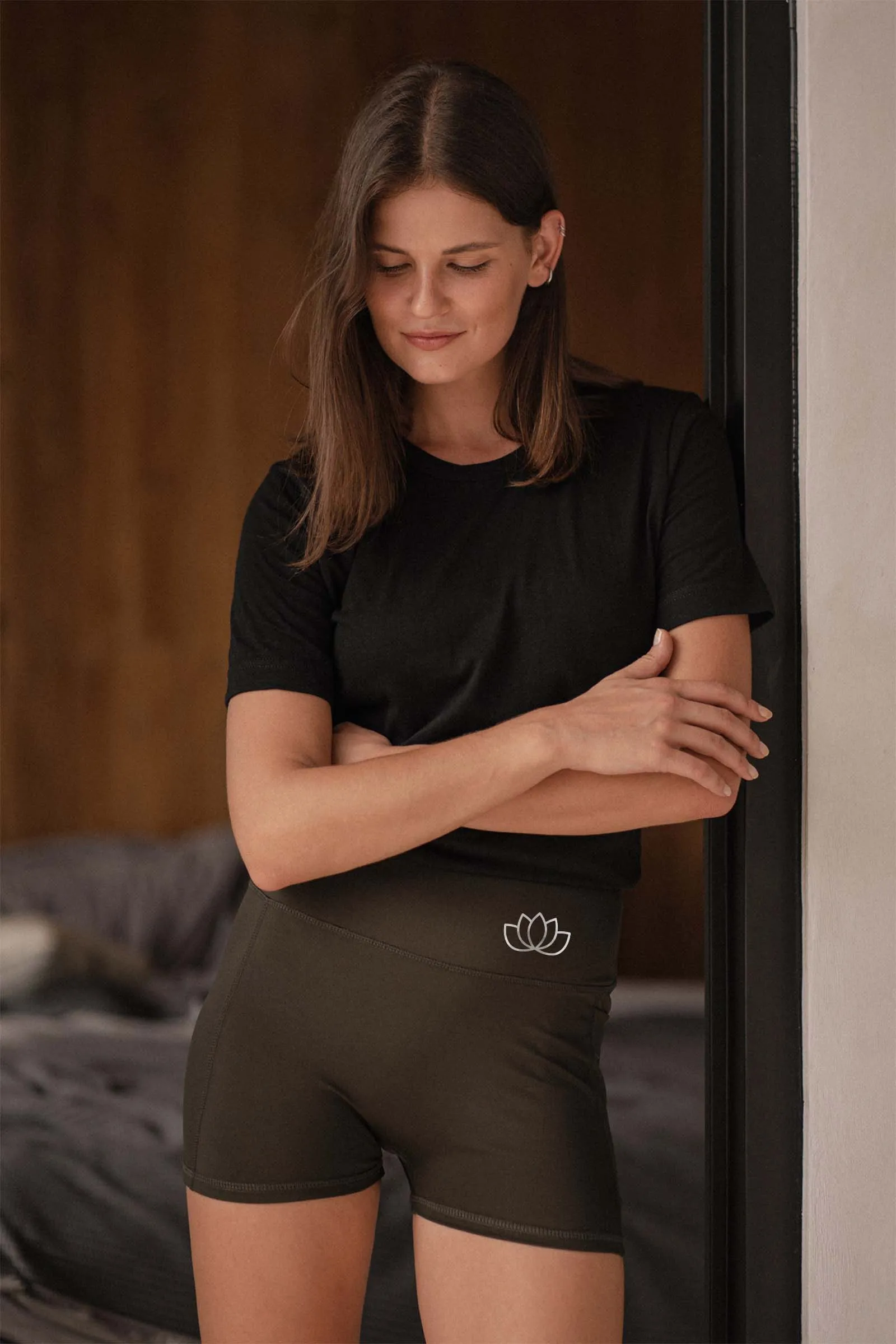 Signature Lotus Compression Shorts